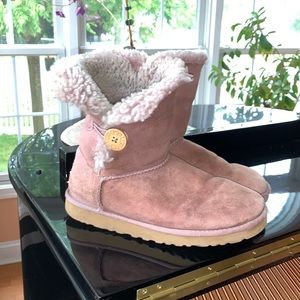 Purple Bailey Buttons UGGs- Worn with Love Women’s Size 7